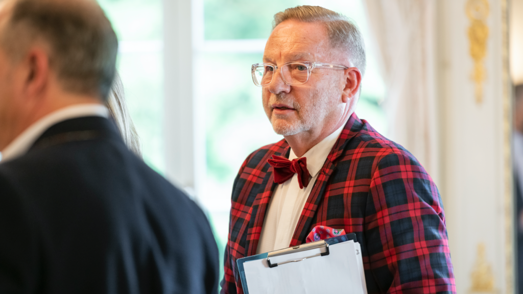 Wenn's einer kann, dann er: Jury-Mitglied Hubert Erni verwöhnt sonst normalerweise die Gäste im Restaurant Ritzcoffier im Bürgenstock. 